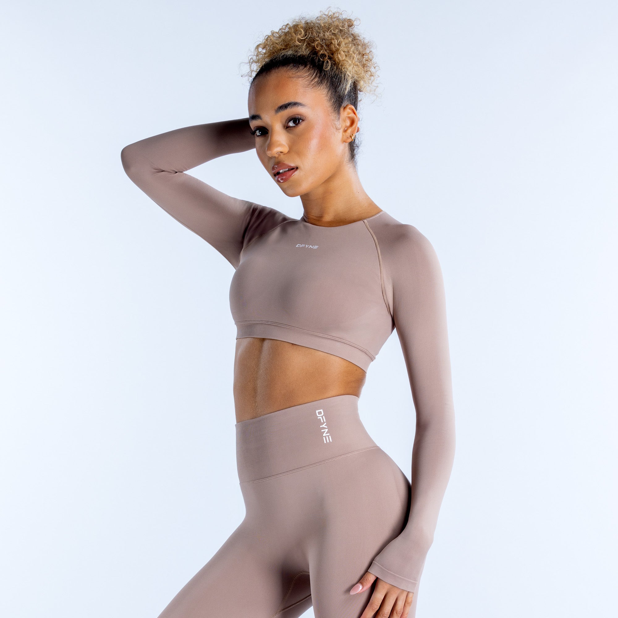 DFYNE Dynamic Long Sleeve Crop Üst Kadın Bej Rengi | NAIRMY172